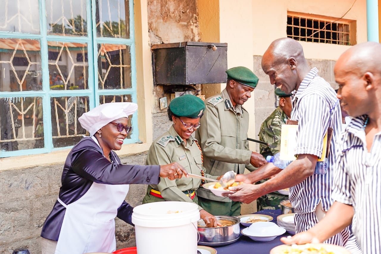 JOY AS INMATES AT RUIRU GK PRISON ENJOY EARLY CHRISTMAS